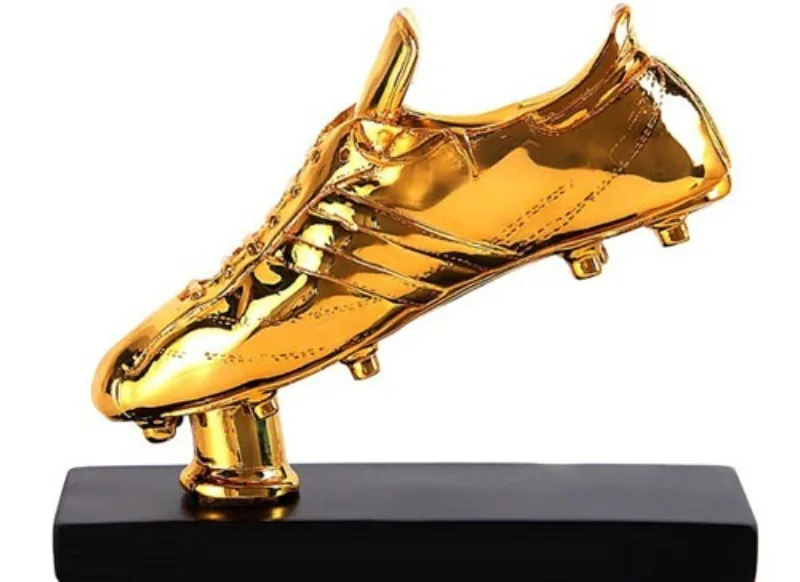Chiếc giày vàng là gì trong các danh hiệu bóng đá